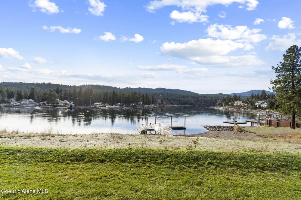 5377 E STEAMBOAT BND Post Falls, ID 83854