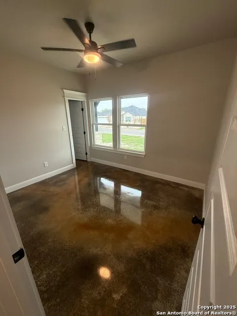 1541 NE Maryville Loop Beeville, TX 78102