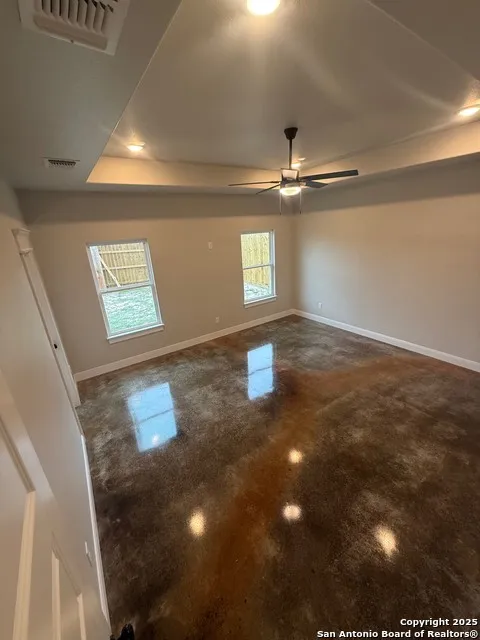 1541 NE Maryville Loop Beeville, TX 78102
