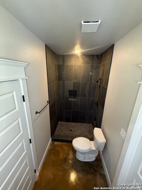 1541 NE Maryville Loop Beeville, TX 78102