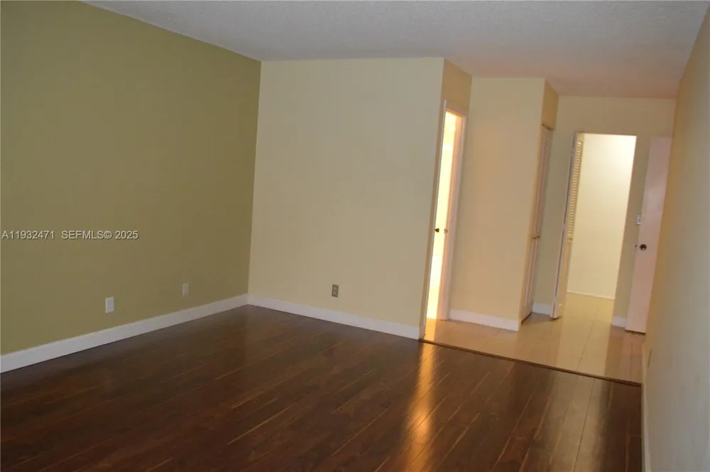 200 Leslie Dr #303 Hallandale Beach, FL 33009