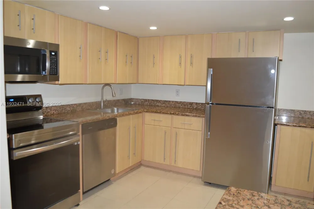 200 Leslie Dr #303 Hallandale Beach, FL 33009