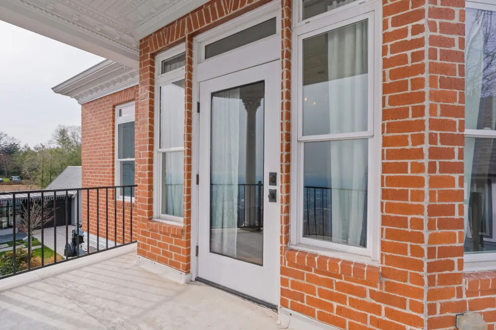 1115 E Brow Road Lookout Mountain, TN 37350