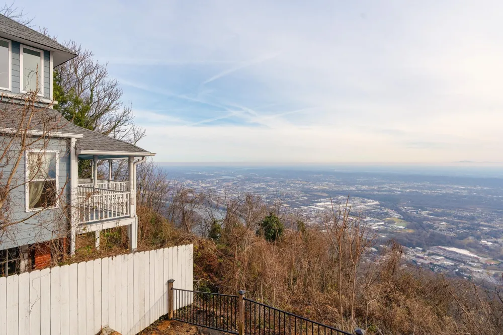 1115 E Brow Road Lookout Mountain, TN 37350