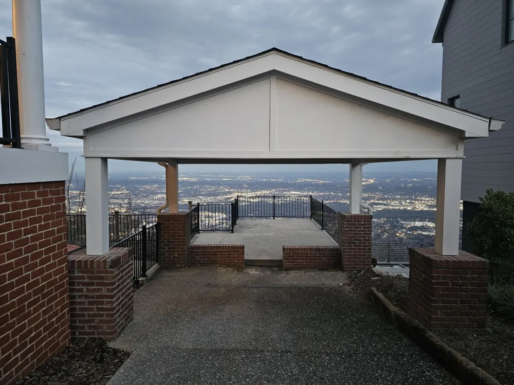 1115 E Brow Road Lookout Mountain, TN 37350