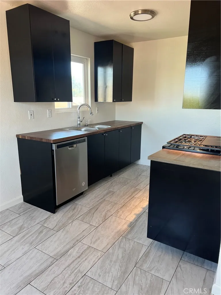 454 E Avenue Q3 #8 Palmdale, CA 93550