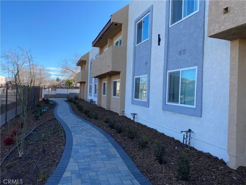 454 E Avenue Q3 #8