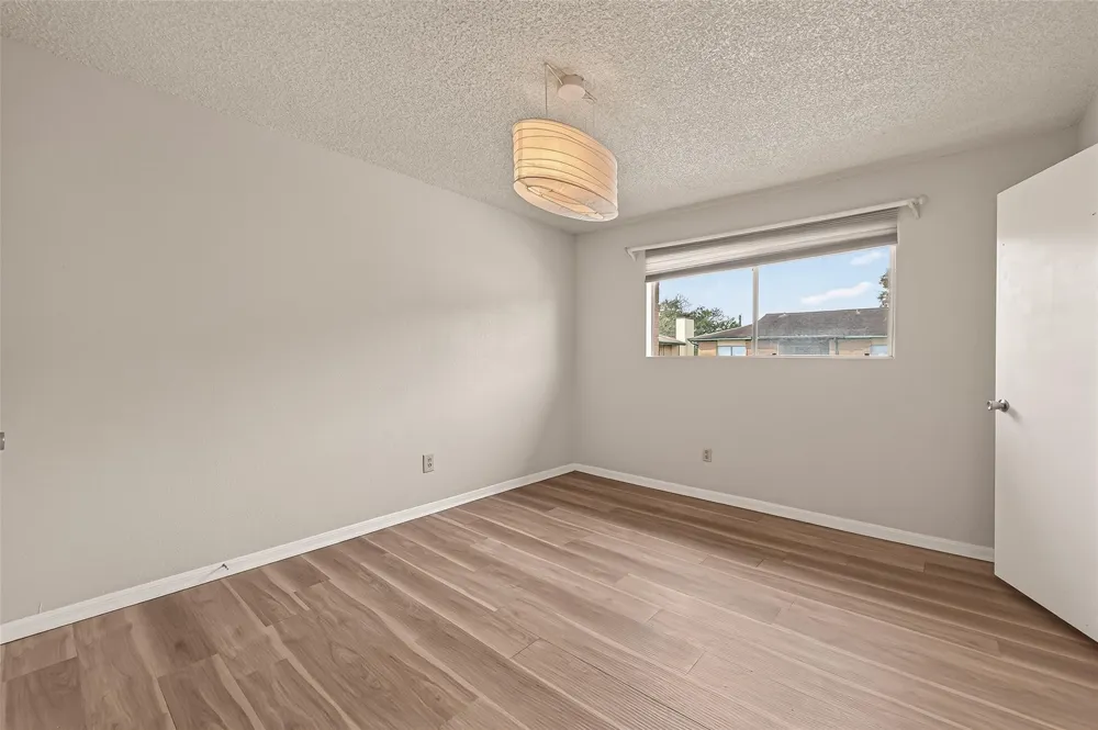 1516 Bay Area Boulevard #H10 Houston, TX 77058