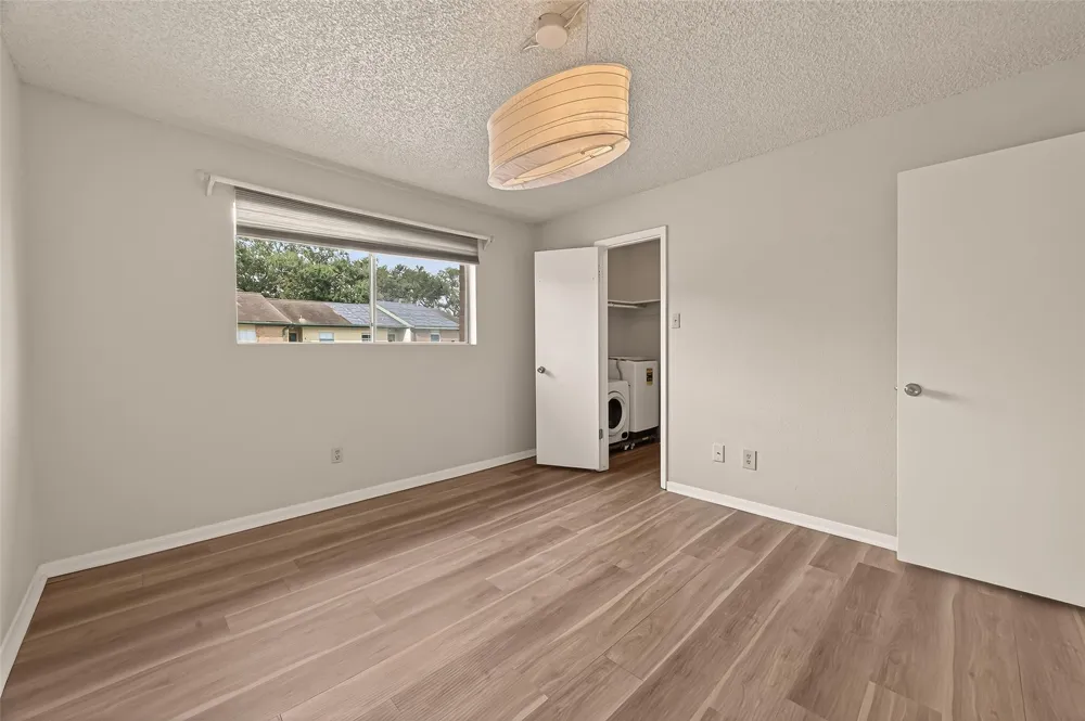 1516 Bay Area Boulevard #H10 Houston, TX 77058