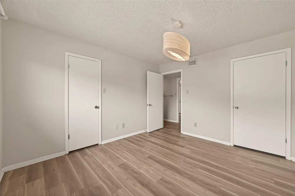 1516 Bay Area Boulevard #H10 Houston, TX 77058