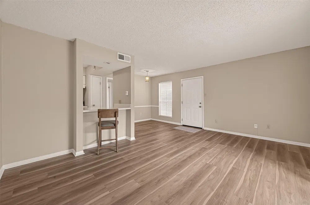 1516 Bay Area Boulevard #H10 Houston, TX 77058