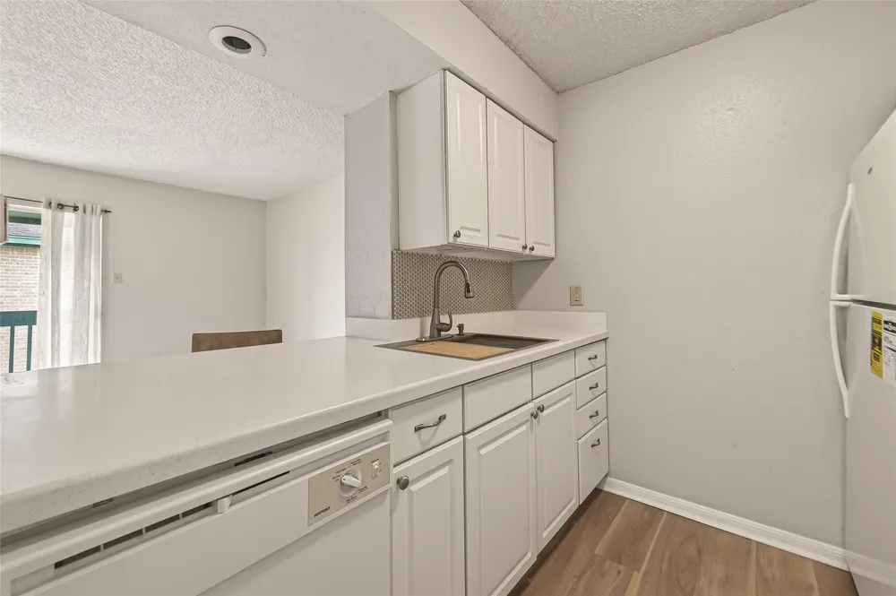 1516 Bay Area Boulevard #H10 Houston, TX 77058