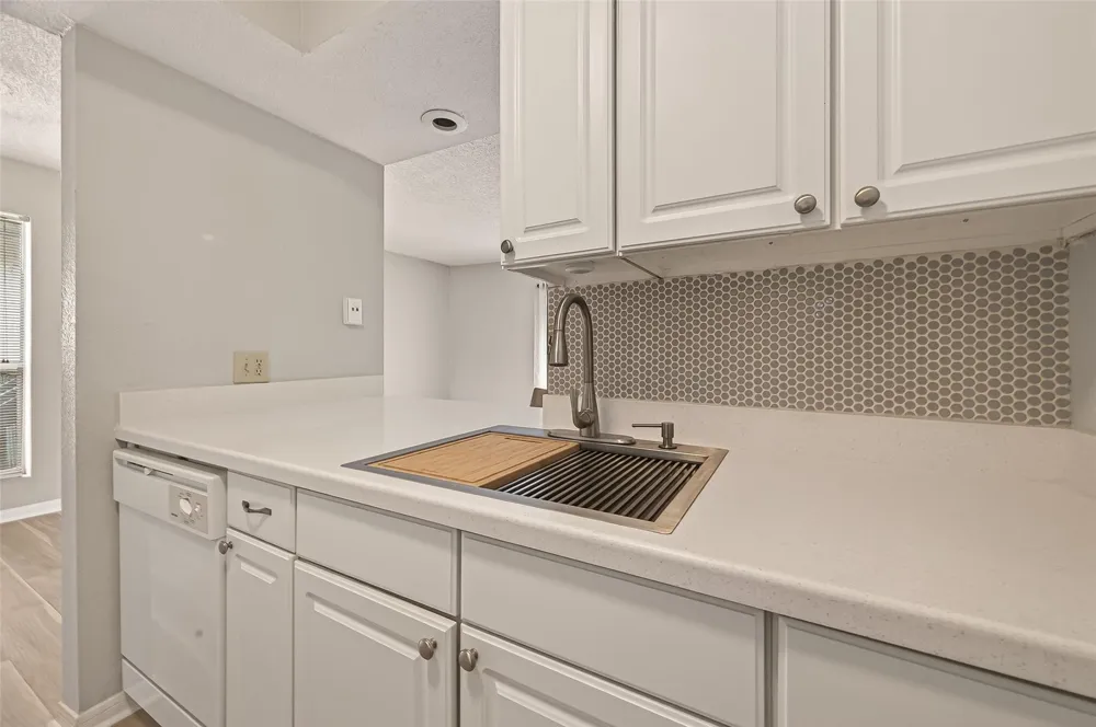1516 Bay Area Boulevard #H10 Houston, TX 77058