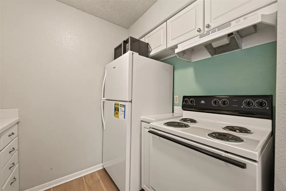 1516 Bay Area Boulevard #H10 Houston, TX 77058