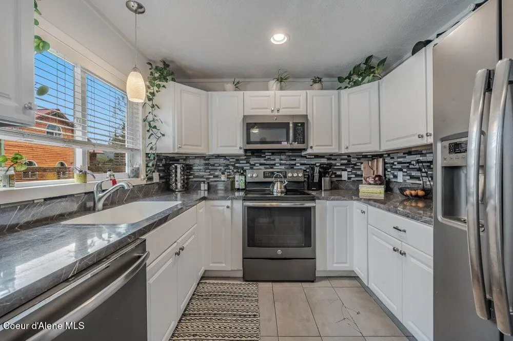 522 Boyer Avenue Sandpoint, ID 83864