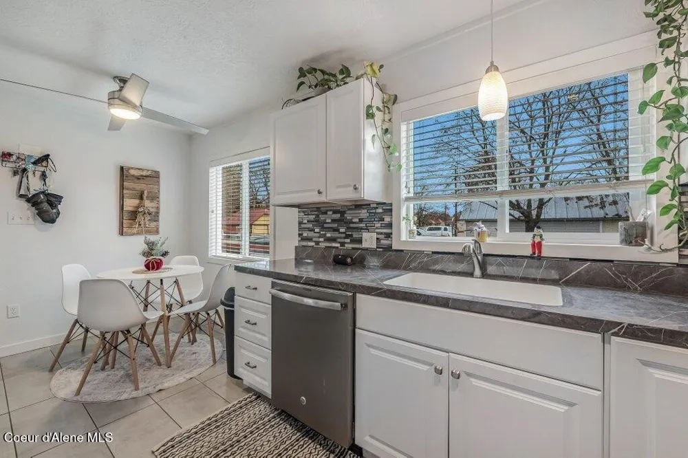 522 Boyer Avenue Sandpoint, ID 83864