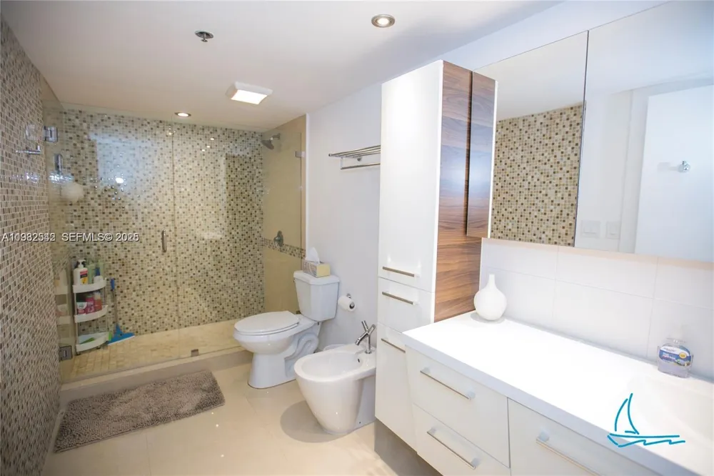8877 Collins Ave #805 Surfside, FL 33154