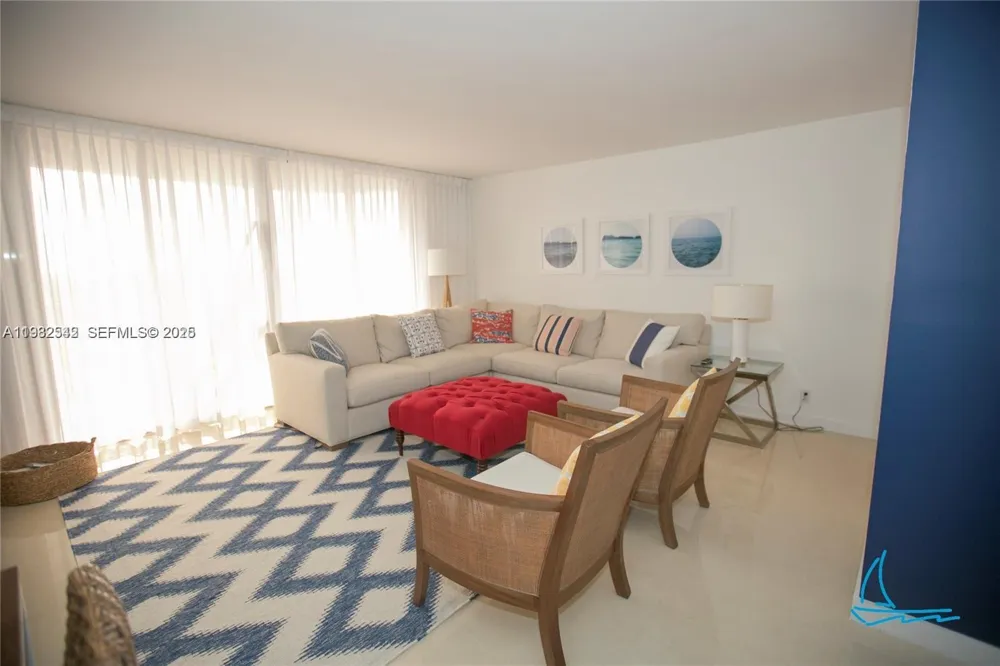 8877 Collins Ave #805 Surfside, FL 33154