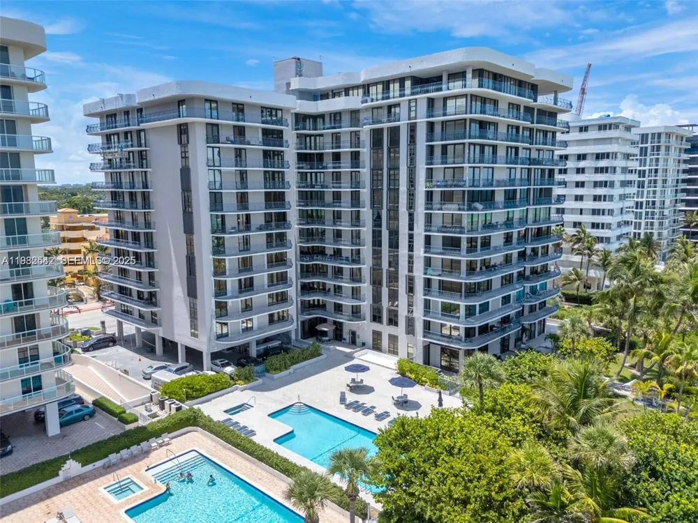 8877 Collins Ave #805 Surfside, FL 33154