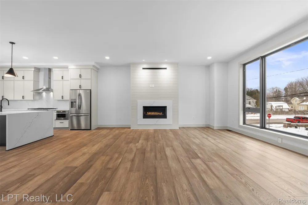 525 Walnut Street Brighton City, MI 48116