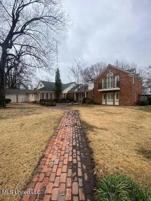 2190 Old Highway 49 Clarksdale, MS 38614
