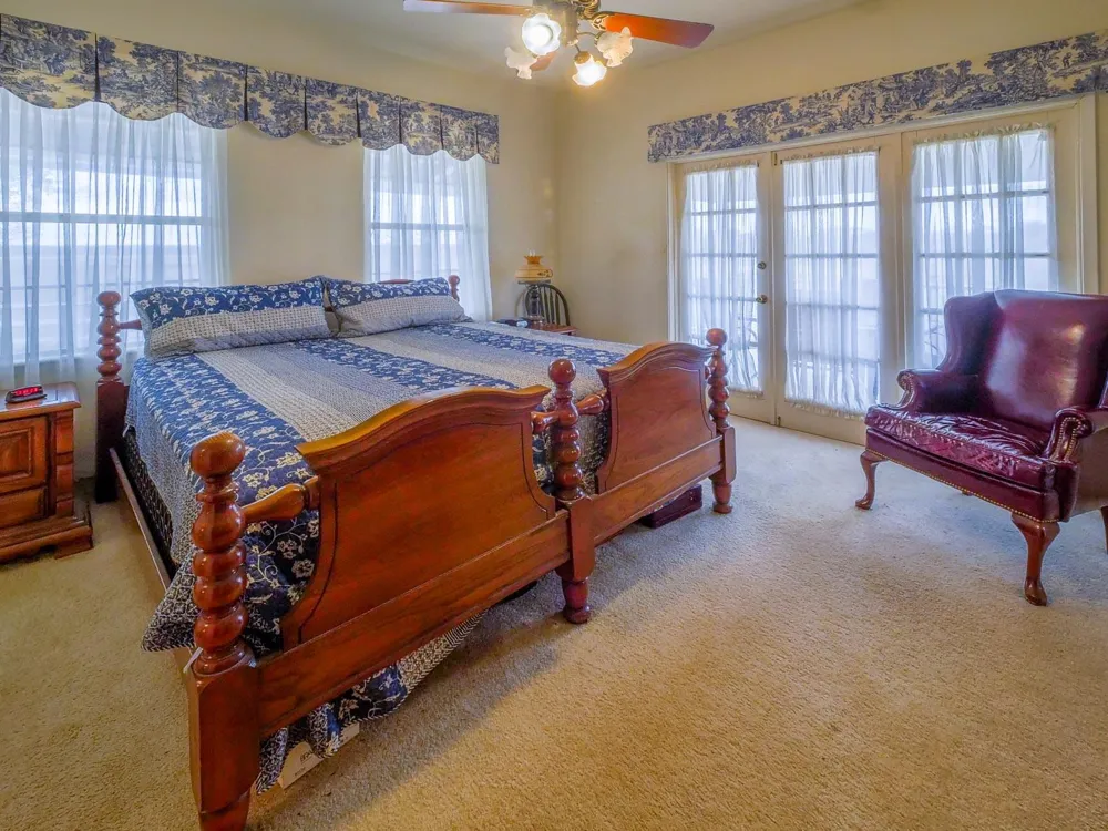 1505 Prairie Valley Road West Point, TX 78963