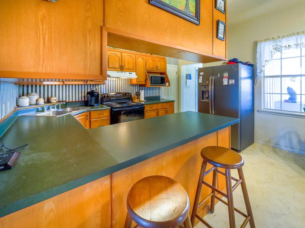 1505 Prairie Valley Road West Point, TX 78963