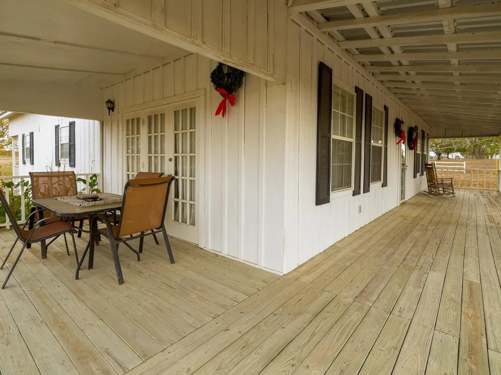 1505 Prairie Valley Road West Point, TX 78963