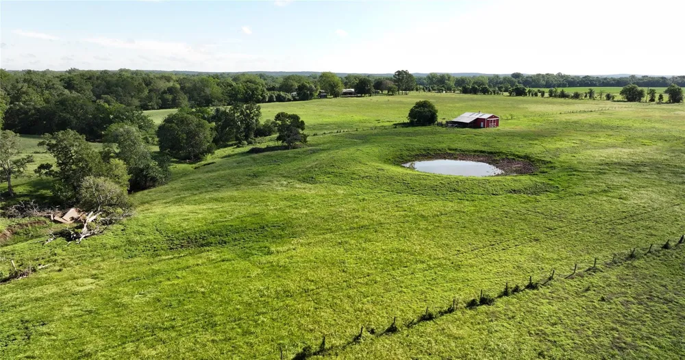 1505 Prairie Valley Road West Point, TX 78963