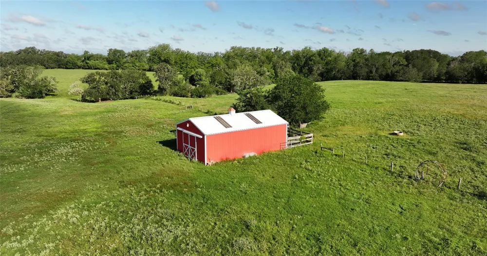 1505 Prairie Valley Road West Point, TX 78963