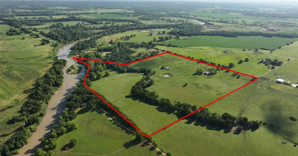 1505 Prairie Valley Road West Point, TX 78963