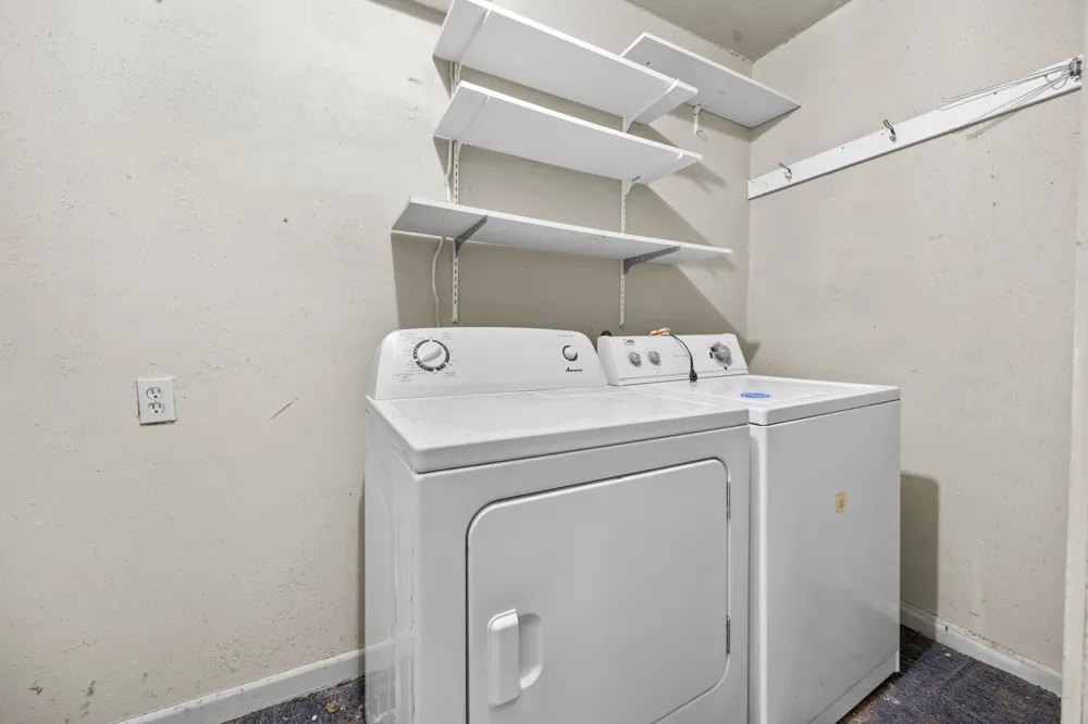 1002 W Woodlawn Street San Saba, TX 76877