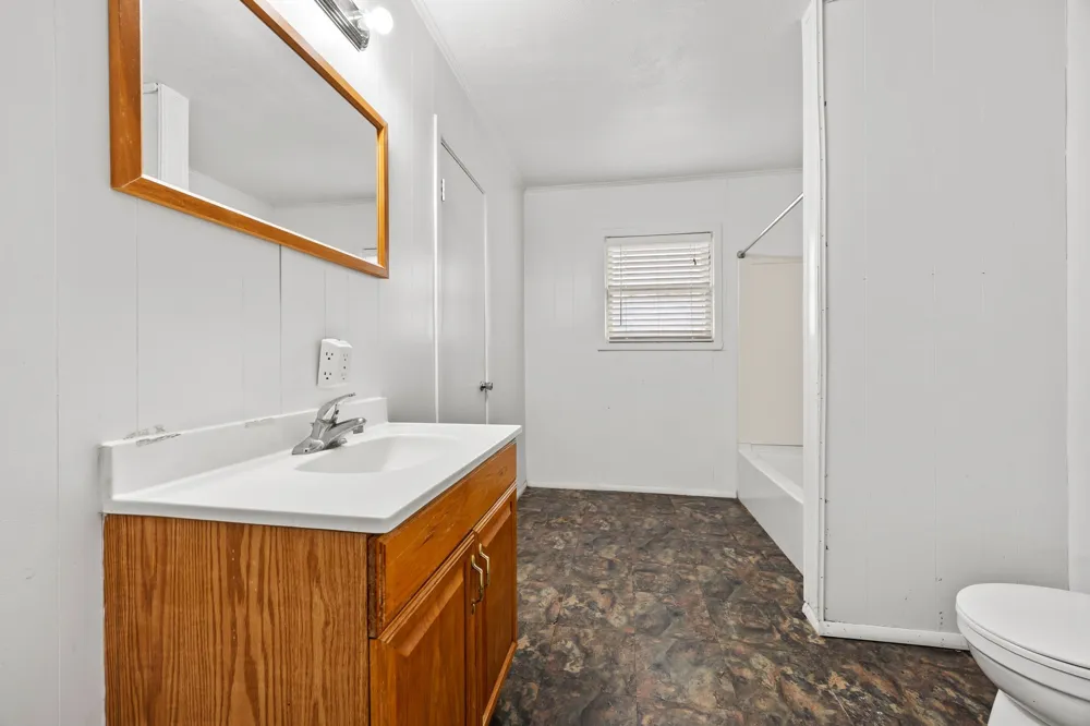 1002 W Woodlawn Street San Saba, TX 76877