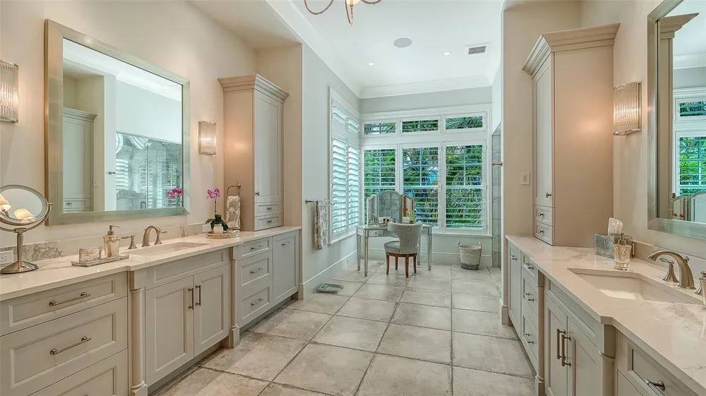 5005 GULF OF MEXICO DRIVE #4 Longboat Key, FL 34228