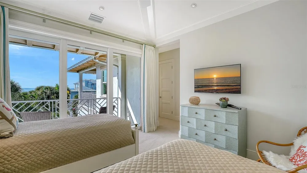5005 GULF OF MEXICO DRIVE #4 Longboat Key, FL 34228