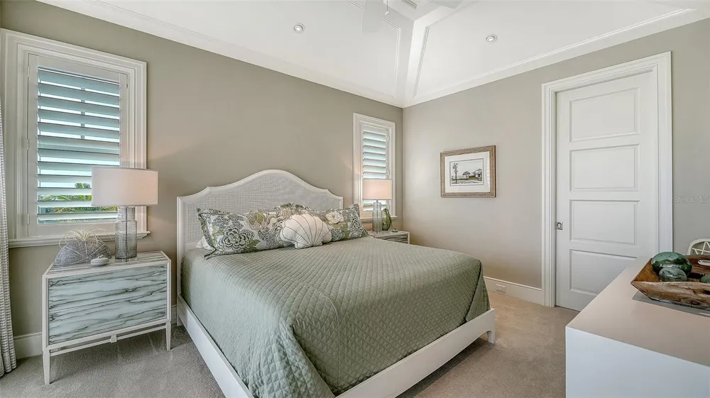 5005 GULF OF MEXICO DRIVE #4 Longboat Key, FL 34228
