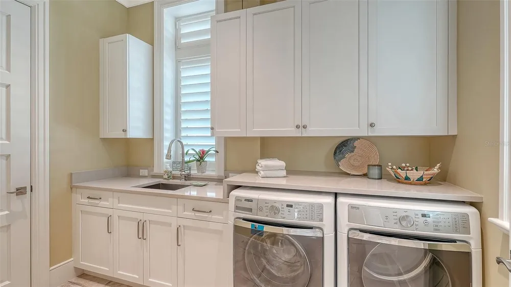 5005 GULF OF MEXICO DRIVE #4 Longboat Key, FL 34228