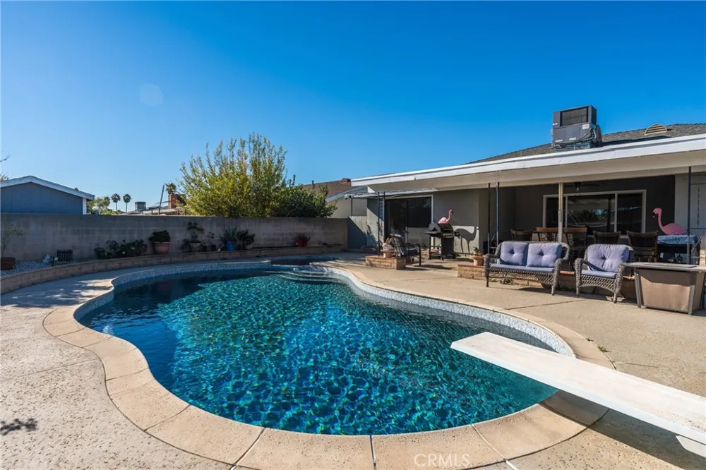 839 S Aspen Bloomington, CA 92316