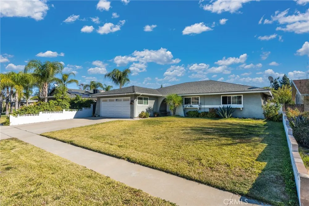 839 S Aspen Bloomington, CA 92316