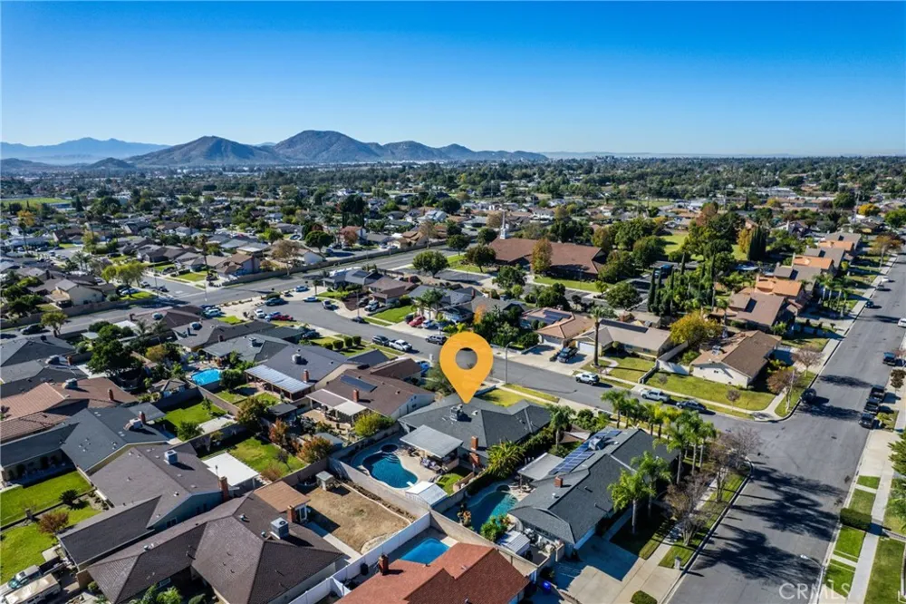 839 S Aspen Bloomington, CA 92316