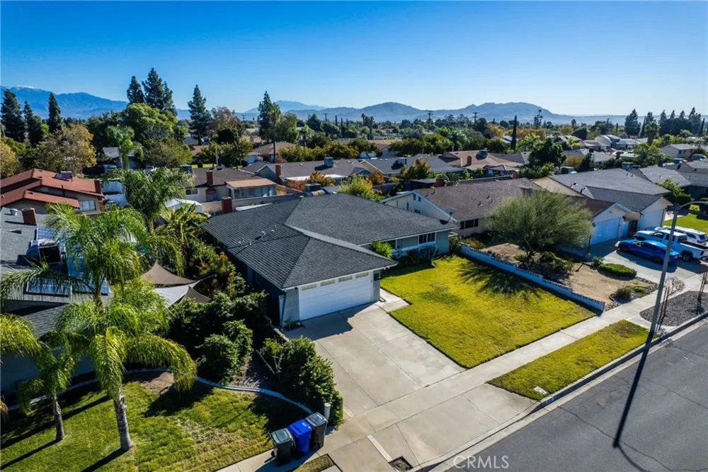 839 S Aspen Bloomington, CA 92316