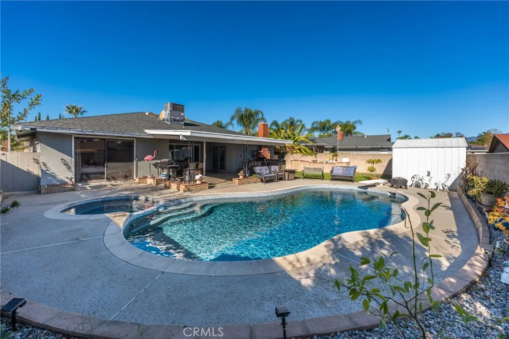 839 S Aspen Bloomington, CA 92316
