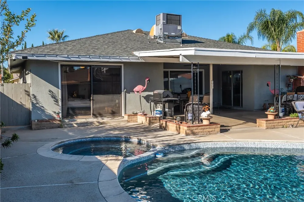 839 S Aspen Bloomington, CA 92316