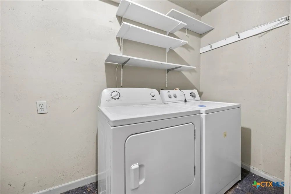 1002 W Woodlawn Street San Saba, TX 76877