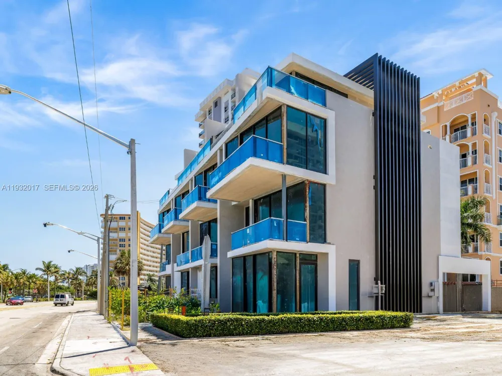493 Ocean Blvd #3 Pompano Beach, FL 33062