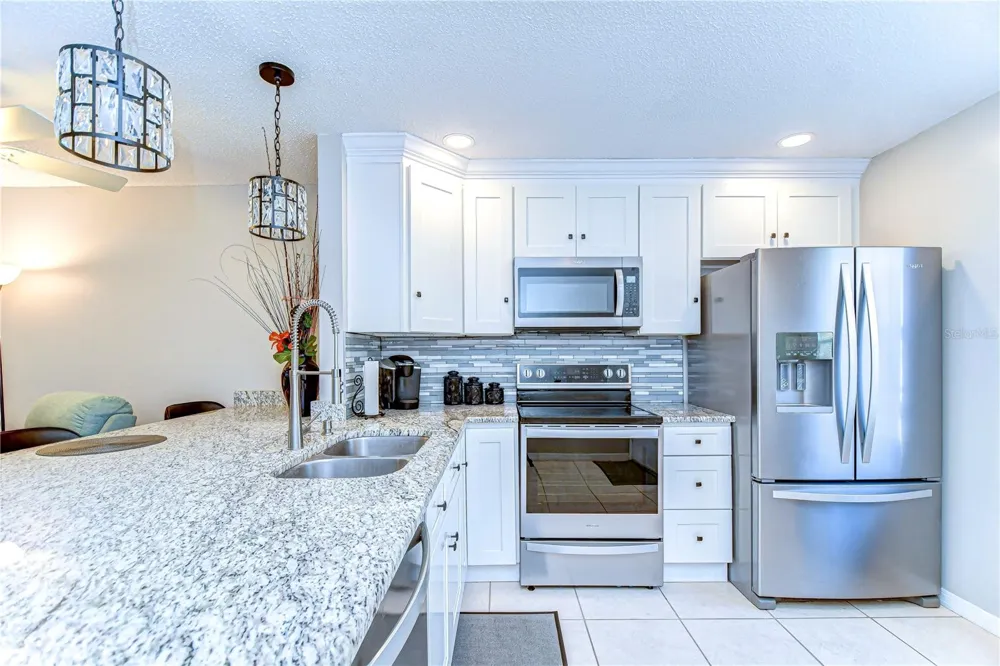 13870 OAKWOOD LANE Seminole, FL 33776
