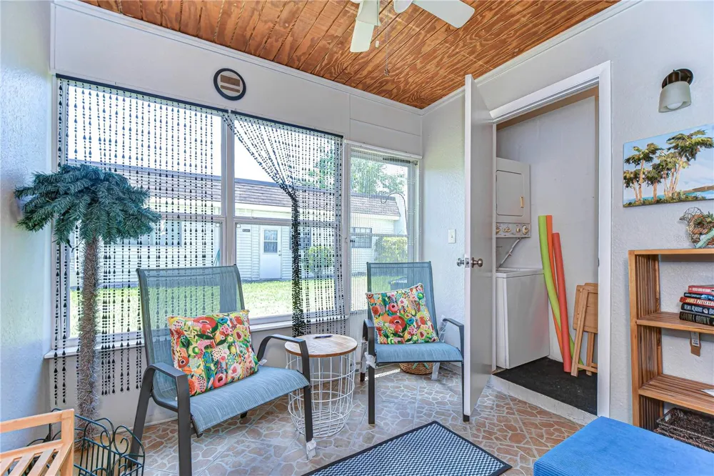 13870 OAKWOOD LANE Seminole, FL 33776