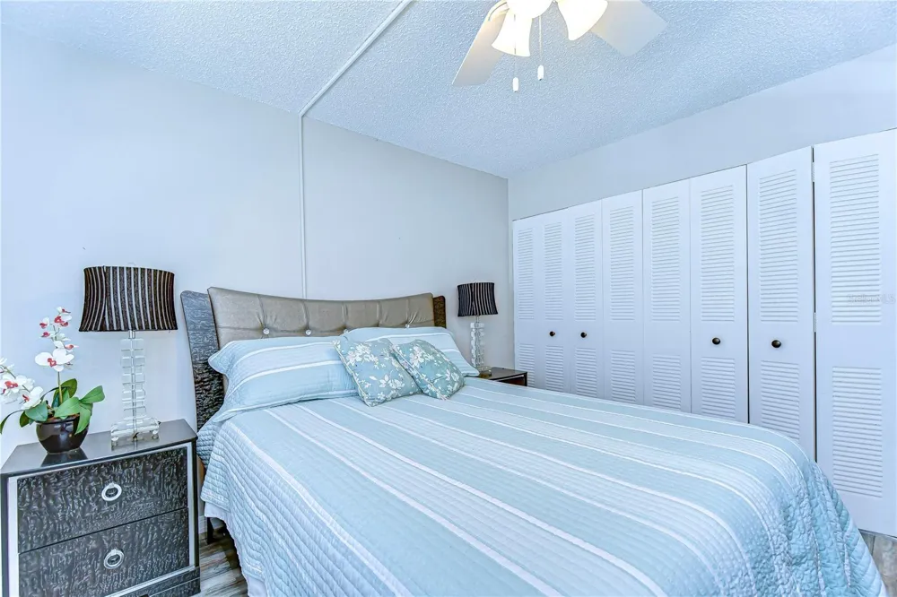 13870 OAKWOOD LANE Seminole, FL 33776
