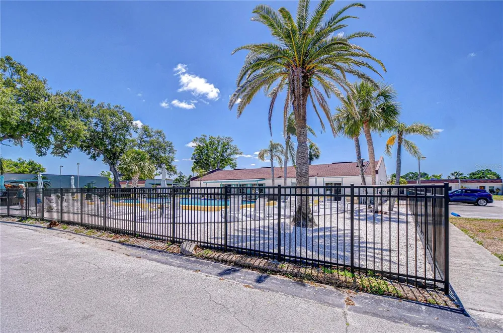 13870 OAKWOOD LANE Seminole, FL 33776