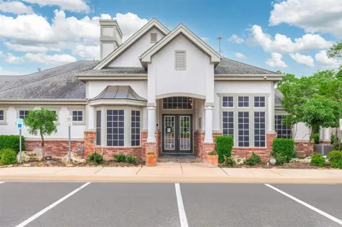 400 E Cypress Creek Rd